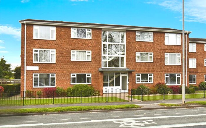 2 Bedroom Flat For Sale In Holderness Road, Hull, HU8