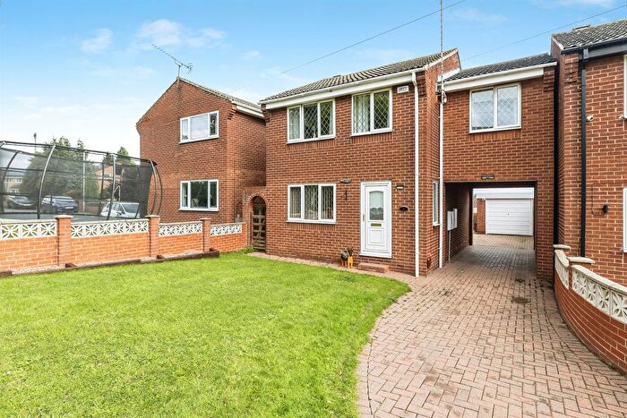 4 Bedroom Detached House For Sale In Snetterton Close, Cudworth, Barnsley, S72