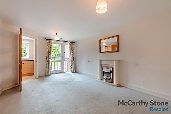 2 Bedroom Flat For Sale In Morgan Court, Station Road, Petworth, West Sussex, GU28