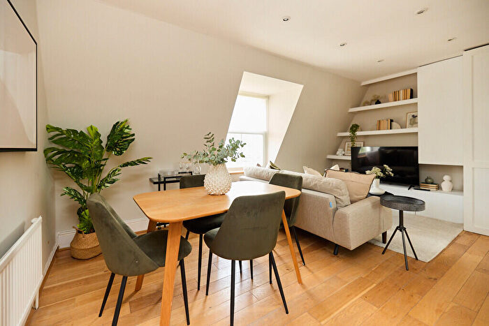 2 Bedroom Apartment For Sale In Adamson Road, NW3