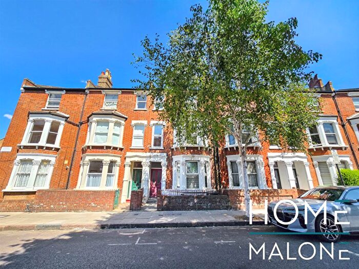 6 Bedroom Terraced House For Sale In Horsell Road, N5