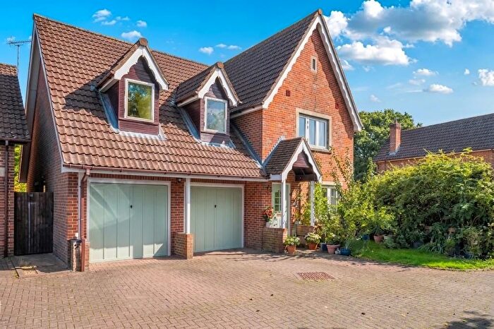 5 Bedroom Detached House For Sale In Martingale Road, Burbage, Marlborough, SN8