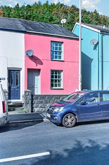 2 Bedroom Semi-Detached House For Sale In Pentre Uchaf, Talybont, SY24