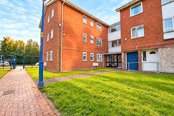 2 Bedroom Apartment For Sale In Magdalene Lawn, Barnstaple, Devon, EX32