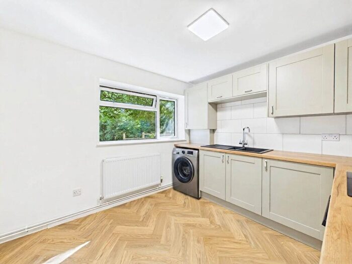 1 Bedroom Apartment For Sale In Eynesbury, St. Neots, PE19