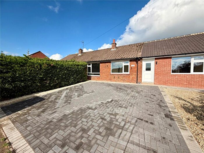 2 Bedroom Bungalow To Rent In Reids Piece, Purton, Wiltshire, SN5