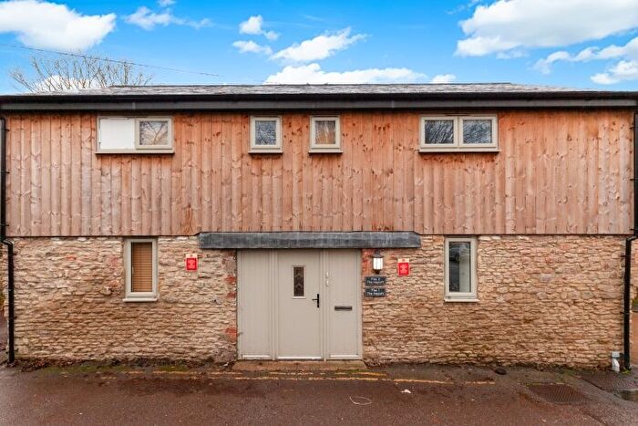 2 Bedroom Flat To Rent In Backway Road, Bicester, OX26