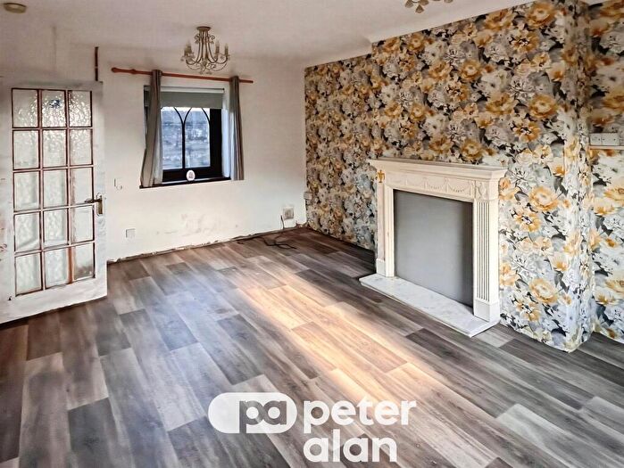 3 Bedroom End Of Terrace House For Sale In Dyfed Avenue, Townhill, Swansea, SA1