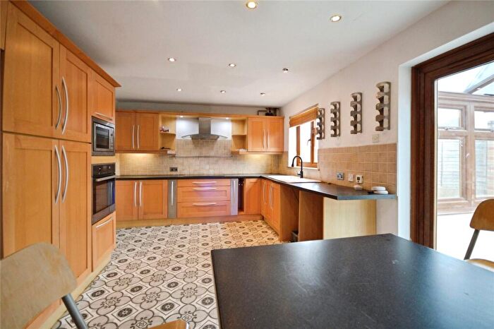 4 Bedroom Detached House For Sale In High Street, Wouldham, Rochester, Kent, ME1
