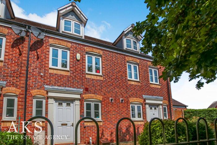 3 Bedroom Terraced House For Sale In Avon Way, Hilton, DE65