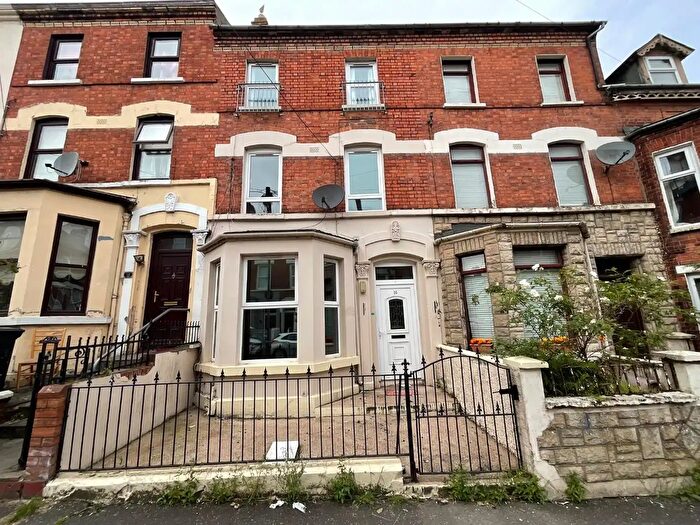 4 Bedroom Mid Terraced House For Sale In Newington Street, Belfast, BT15