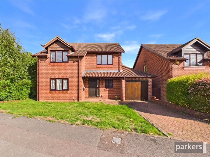4 Bedroom Detached House To Rent In Pimento Drive, Earley, Reading, Berkshire, RG6