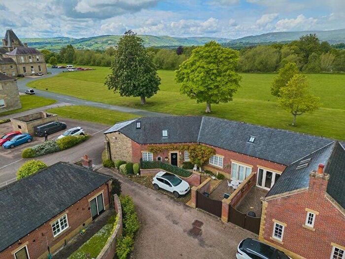 4 Bedroom End Of Terrace House For Sale In Wynnstay Hall Estate, Ruabon, Wrexham, LL14