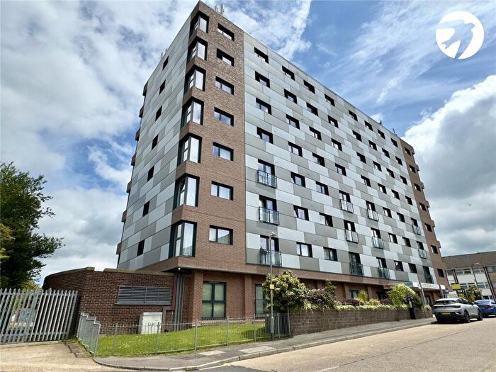 2 Bedroom Flat For Sale In Horizon House, Azalea Drive, Swanley, Kent, BR8