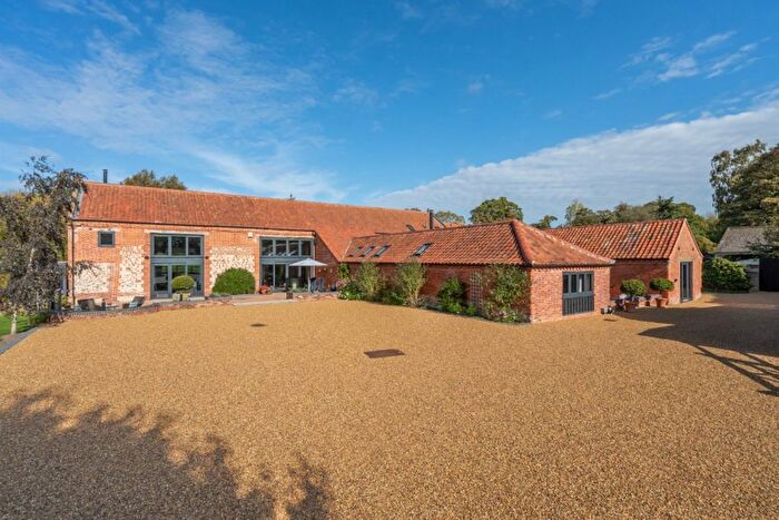4 Bedroom Barn Conversion For Sale In The Street, Erpingham, NR11