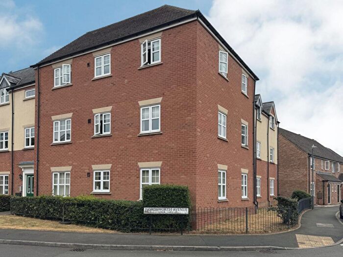 2 Bedroom Flat For Sale In Wordsworth Avenue, Stratford-upon-avon, Warwickshire, CV37