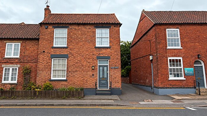 3 Bedroom Semi-Detached House To Rent In Long Acre, Bingham, Nottingham, NG13