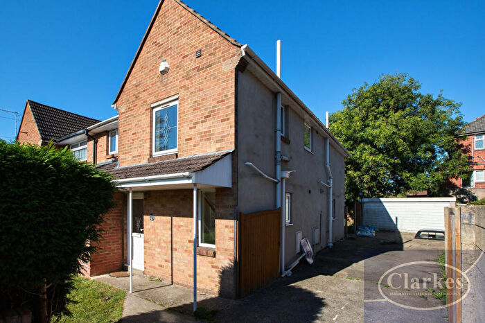 5 Bedroom Semi-Detached House To Rent In Astbury Avenue, Wallisdown, BH12