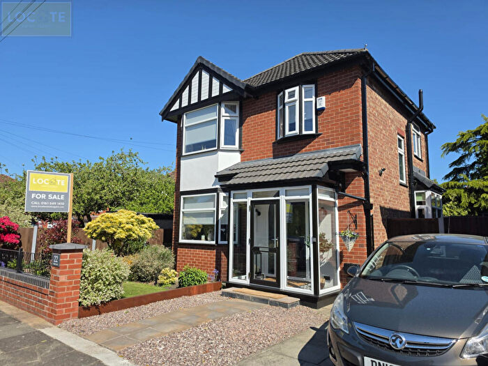 3 Bedroom Detached House For Sale In Gilpin Road, Urmston, M41