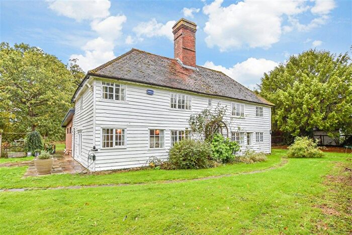 5 Bedroom Detached House For Sale In Staplehurst Road, Frittenden, Kent, TN17
