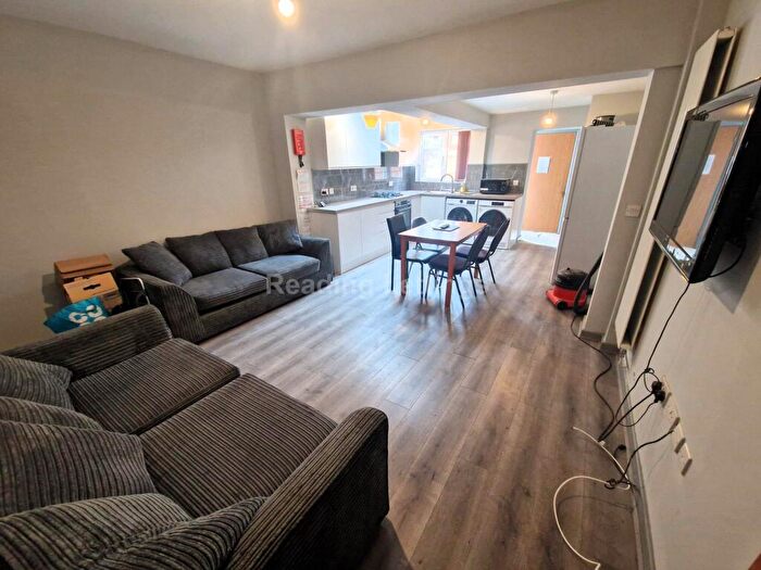 6 Bedroom Terraced House To Rent In Hatherley Road, Reading, RG1