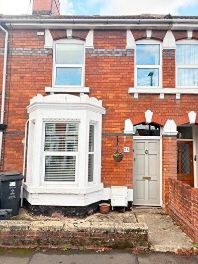 3 Bedroom Terraced House To Rent In Avenue Road, Old Town, Swindon, SN1