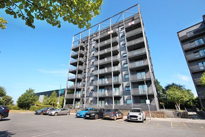 2 Bedroom Flat For Sale In The Waterfront, Manchester, M11
