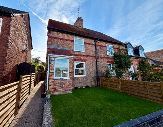 3 Bedroom Property To Rent In Fisher Road, Southam, CV47