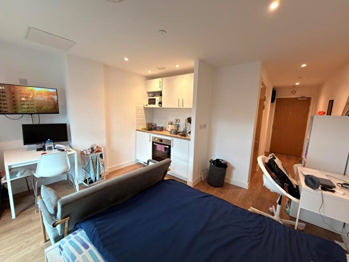 1 Bedroom Apartment To Rent In Cheltenham Place, Frederick Road, Salford, M6