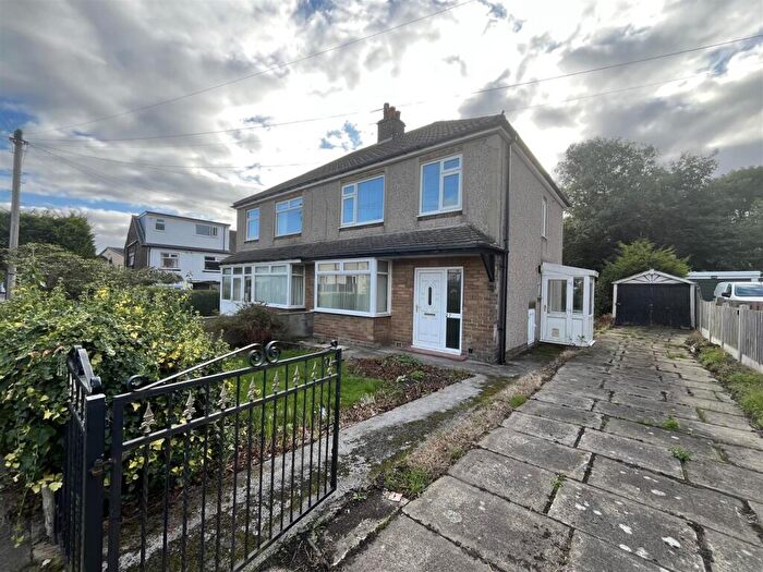 3 Bedroom Semi-Detached House To Rent In Broughton Avenue, Bradford, BD4