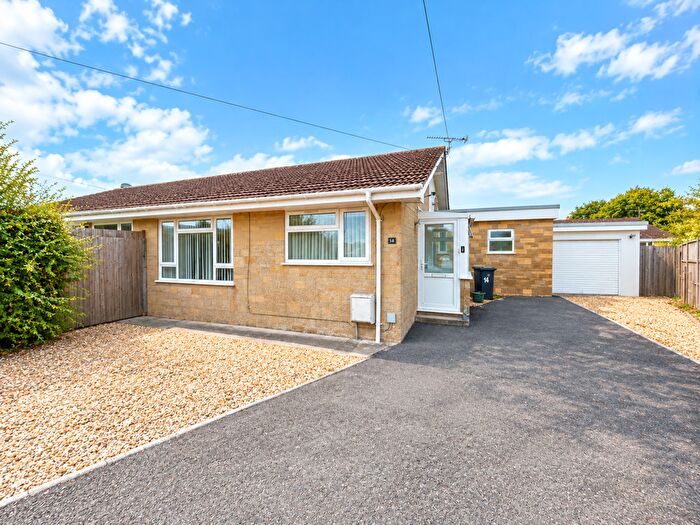 3 Bedroom Bungalow For Sale In Oxencroft, Shaftesbury, SP7