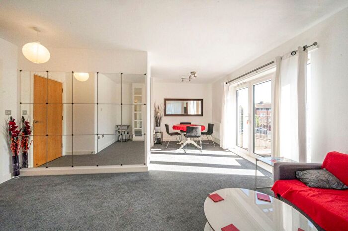 2 Bedroom Flat For Sale In Estella Apartments, Stratford, London, E15