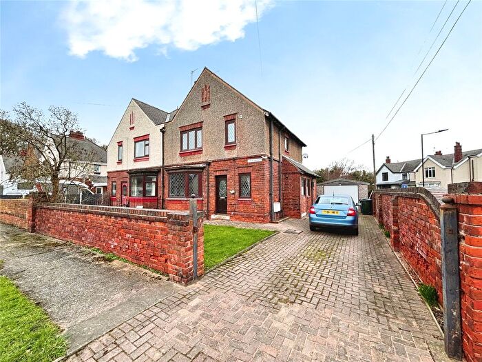 3 Bedroom Semi-Detached House For Sale In Daw Wood, Bentley, Doncaster, South Yorkshire, DN5