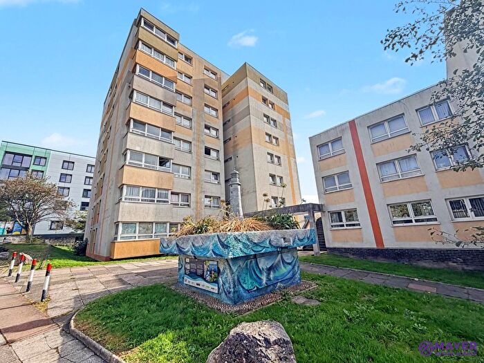 2 Bedroom Flat For Sale In Morley Court, Plymouth, PL1