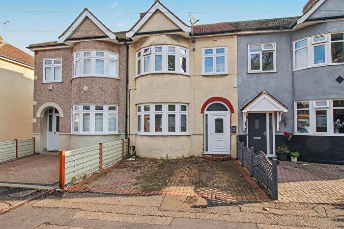 3 Bedroom Terraced House For Sale In Stanfield Road, Southend-On-Sea, SS2