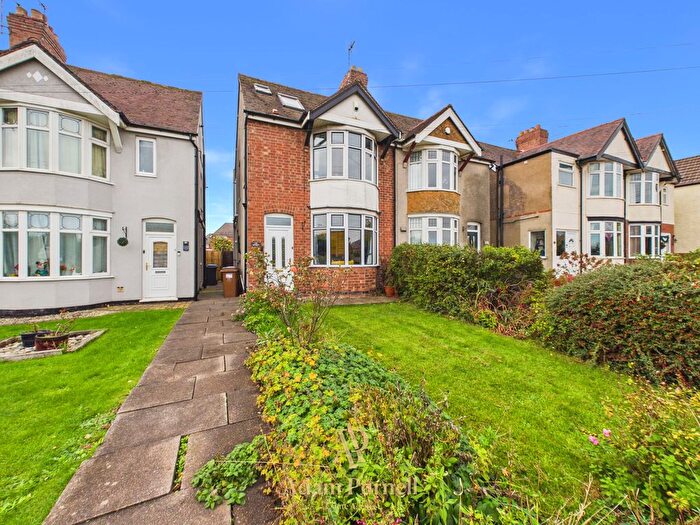 3 Bedroom Semi-Detached House For Sale In Lutterworth Road, Burbage, LE10