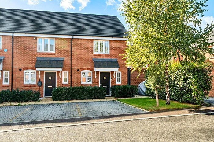 2 Bedroom Semi-Detached House For Sale In Phillips Drive, Shinfield, Berkshire, RG2
