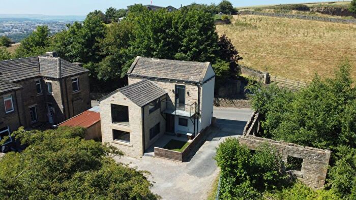 2 Bedroom Detached House For Sale In Swales Moor Road, Halifax, West Yorkshire, HX3
