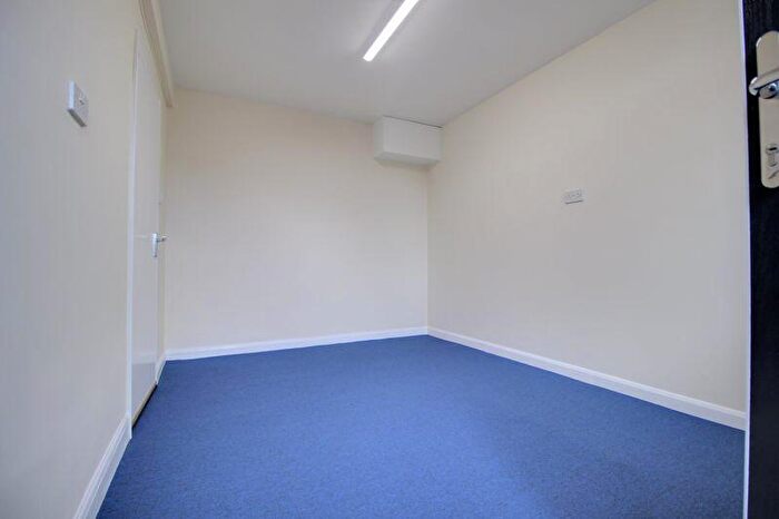 Detached House To Rent In Bramcote Avenue, Beeston, NG9