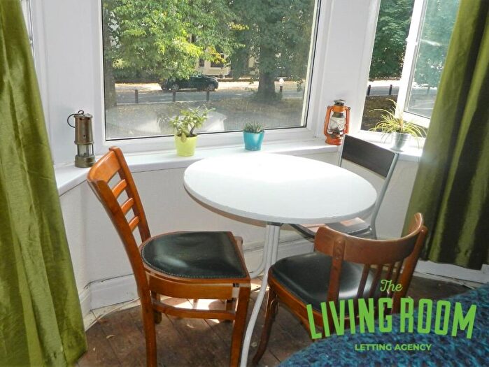 4 Bedroom Flat To Rent In Llanbleddian Gardens, Cathays, Cardiff, CF24