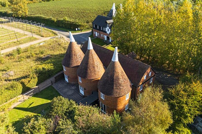 4 Bedroom Semi-Detached House For Sale In Westlea Oast, Bull Lane, Boughton-under-Blean, ME13