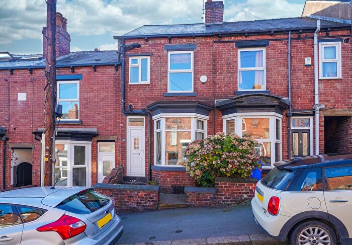 3 Bedroom Terraced House For Sale In Hunter Hill Road, Sheffield, S11