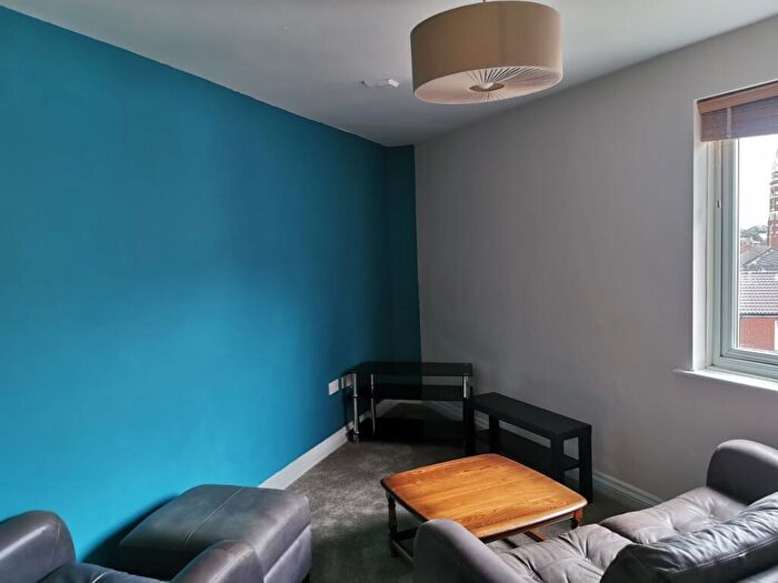 3 Bedroom End Of Terrace House To Rent In Second Floor Flat, Tachbrook Road, Leamington Spa, CV31