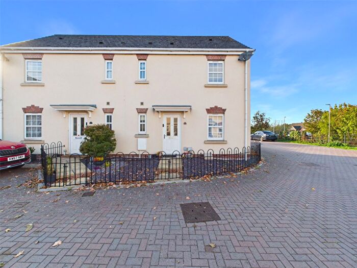 3 Bedroom Semi Detached House For Sale In Wycombe Road Kingsway, Quedgeley, Gloucester, Gloucestershire, GL2
