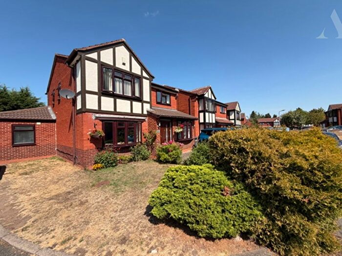 3 Bedroom Detached House For Sale In Wilkinson Croft, Hodge Hill, Birmingham, West Midlands, B8