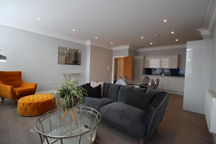 2 Bedroom Flat To Rent In Derby Road, Nottingham, NG7