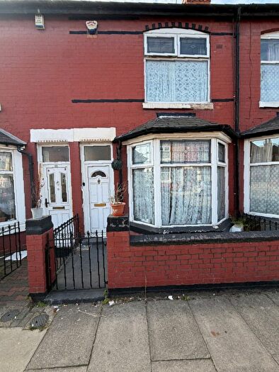 3 Bedroom Terraced House For Sale In Doncaster Road, Leicester, LE4