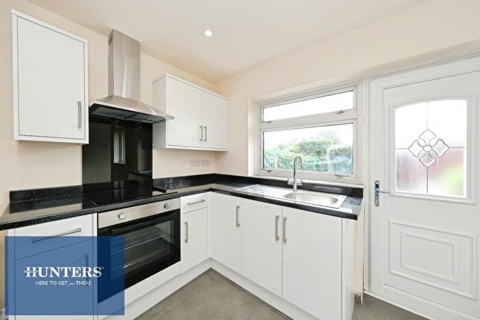2 Bedroom Detached Bungalow For Sale In Lindale Road, Dunston, Chesterfield, S41