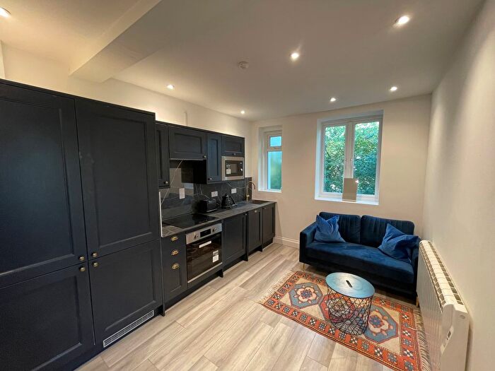 1 Bedroom Flat To Rent In Methuen Close, Bournemouth, BH8
