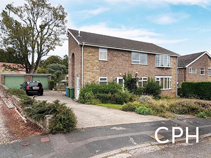2 Bedroom Flat For Sale In Hall Park Close, Scalby, YO13